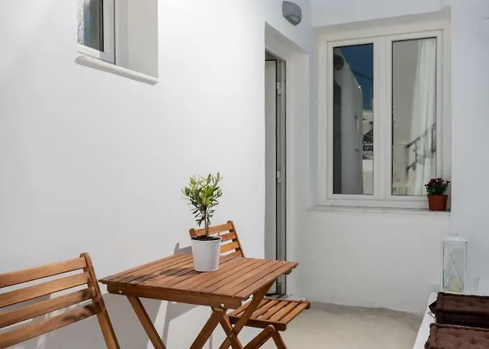 Secret Garden Apartment